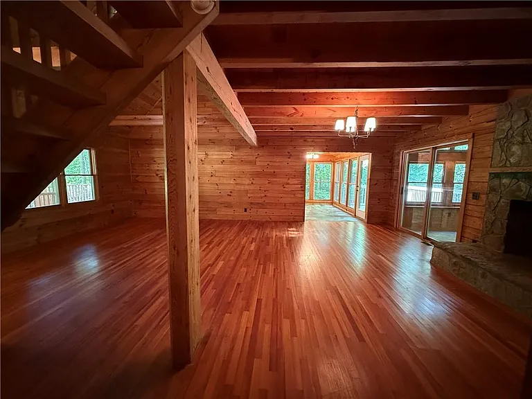 2405 Mountain Rd — Photo 17