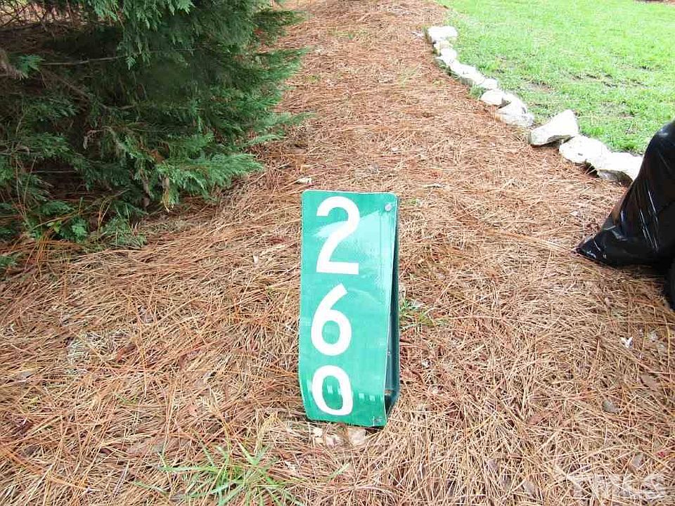 1st image of 260 Golf Dr