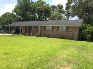 121 Garden Ln, Petal, MS 39465