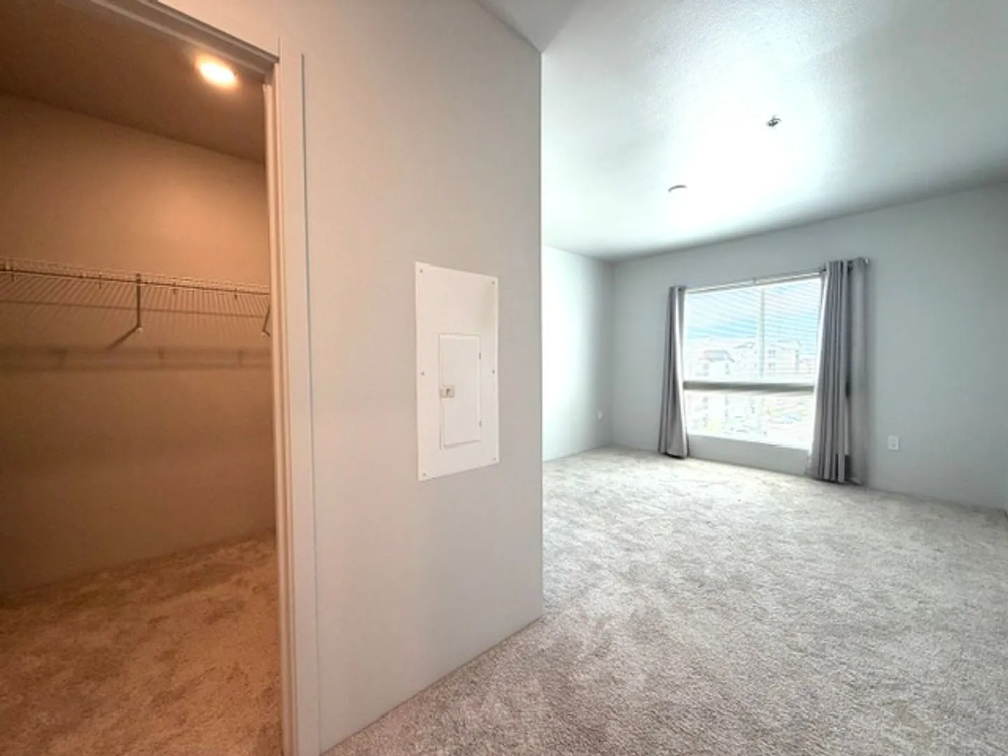 2 Bedroom, 2 Bathroom, 2 Parking (Nahele At Hoopili) — Photo 4