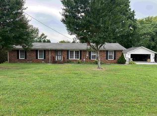 206 Patrick St, Estill Springs, TN 37330