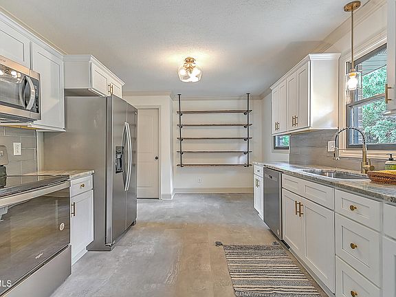 2nd image of 312 Quail Dr