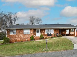 117 Edwards Lynwood Dr, Elkin, NC 28621