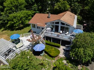 321 Taborton Rd, Sand Lake, NY 12153