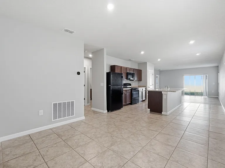 1530 Finnigan Cir — Photo 4