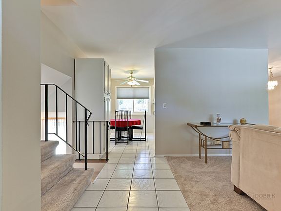 4th image of 215 Augusta Dr