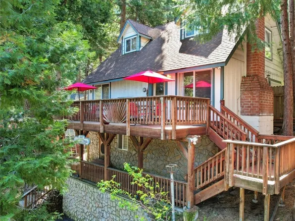 23697 Bowl Rd, Crestline, CA 92325