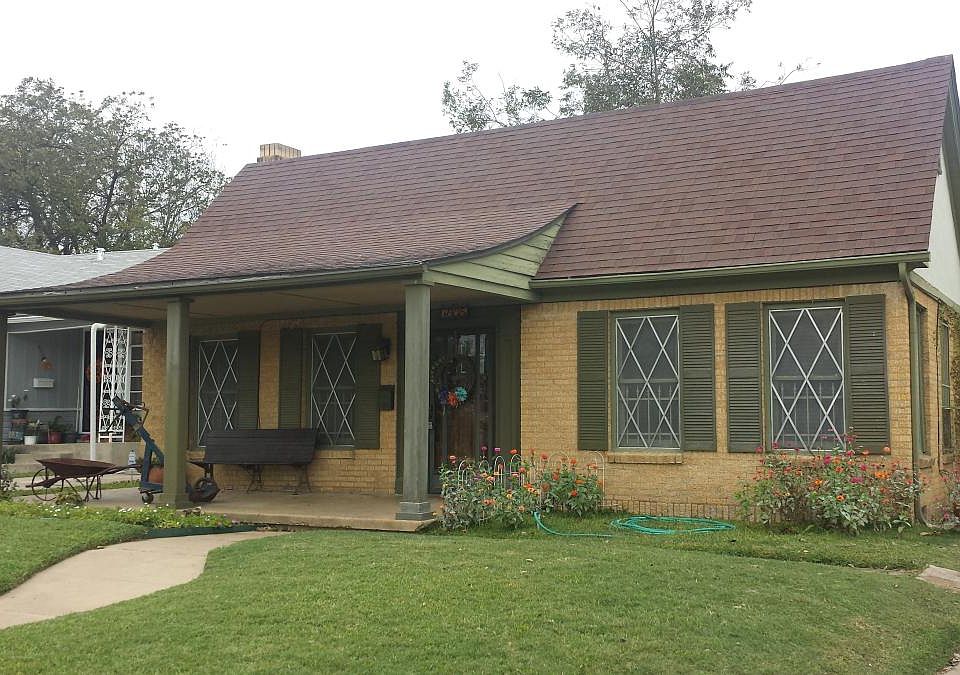 1st image of 1935 W Mistletoe Ave