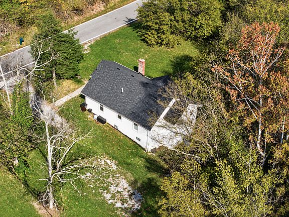2nd image of 4257 Winters Ln