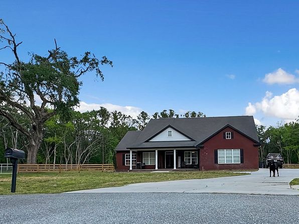 767 NW Bridgewater Ter