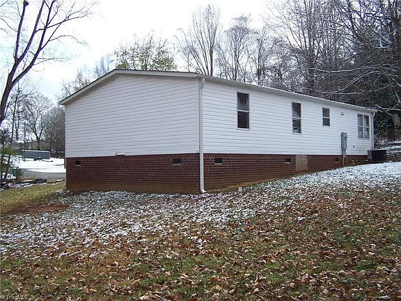 4th image of 185 1st Ct