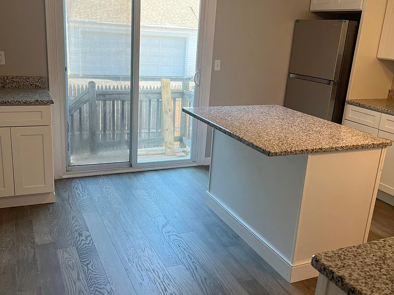 125 N Washington St #6 — Photo 6