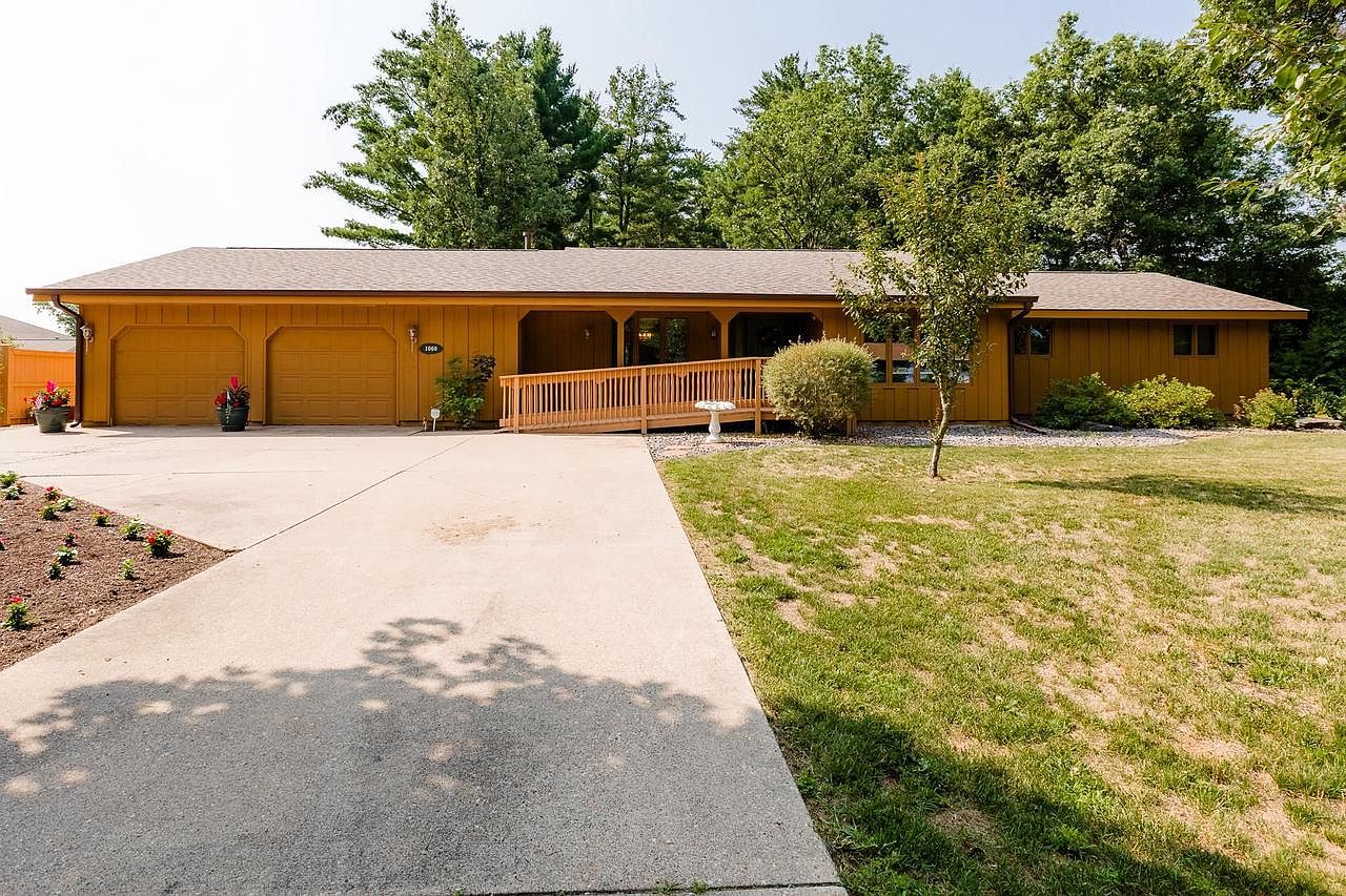 1060 WHITROCK AVENUE, Wisconsin Rapids, WI 54494 MLS 22233378 Zillow