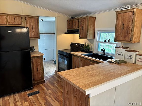 5th image of 1780 Roses Brook Rd