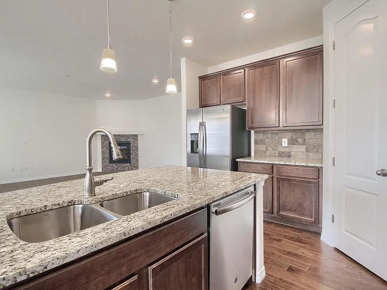 14776 Oslo Ave — Photo 12