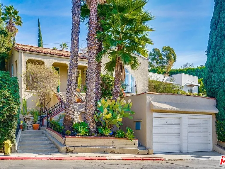 3221 Berkeley Ave — Photo 1