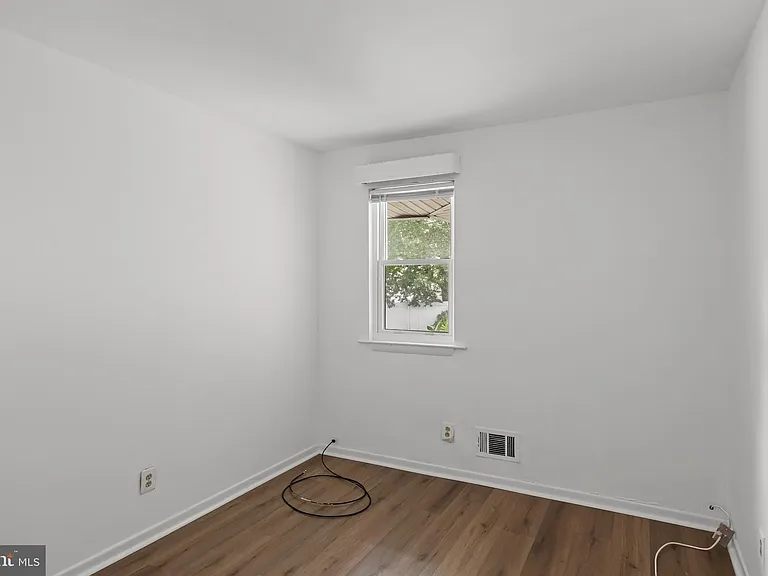 32 Larkin Rd — Photo 18