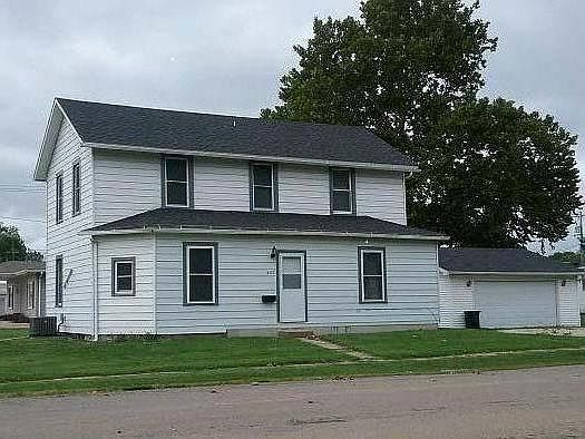 Charming older home 3 bedrooms up and 4th bonus room downstairs.