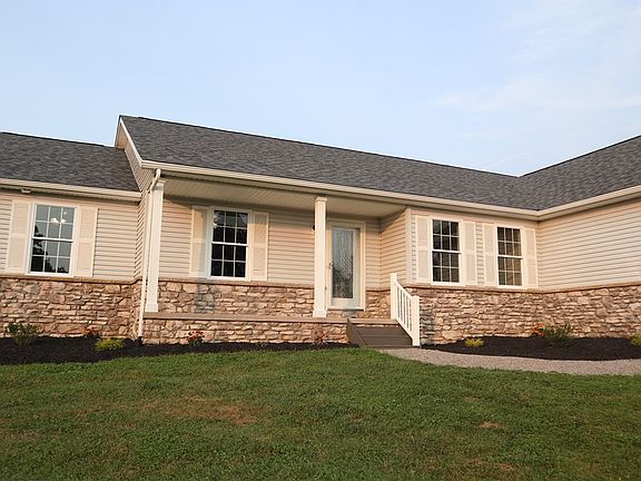 3rd image of 100 Cypress Dr
