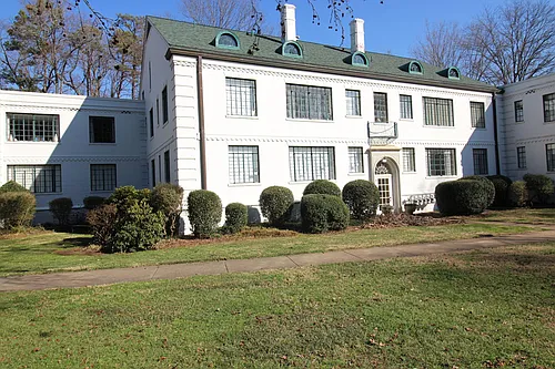 1700 N Elm St Photo 1