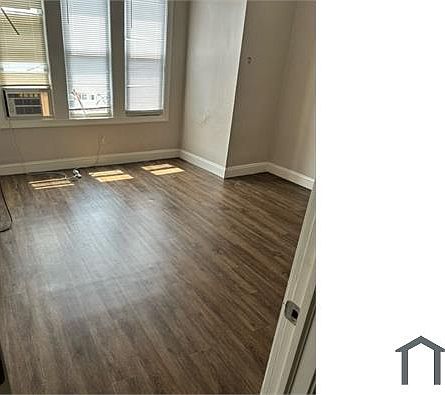 5th image of 6241 Larchwood Ave