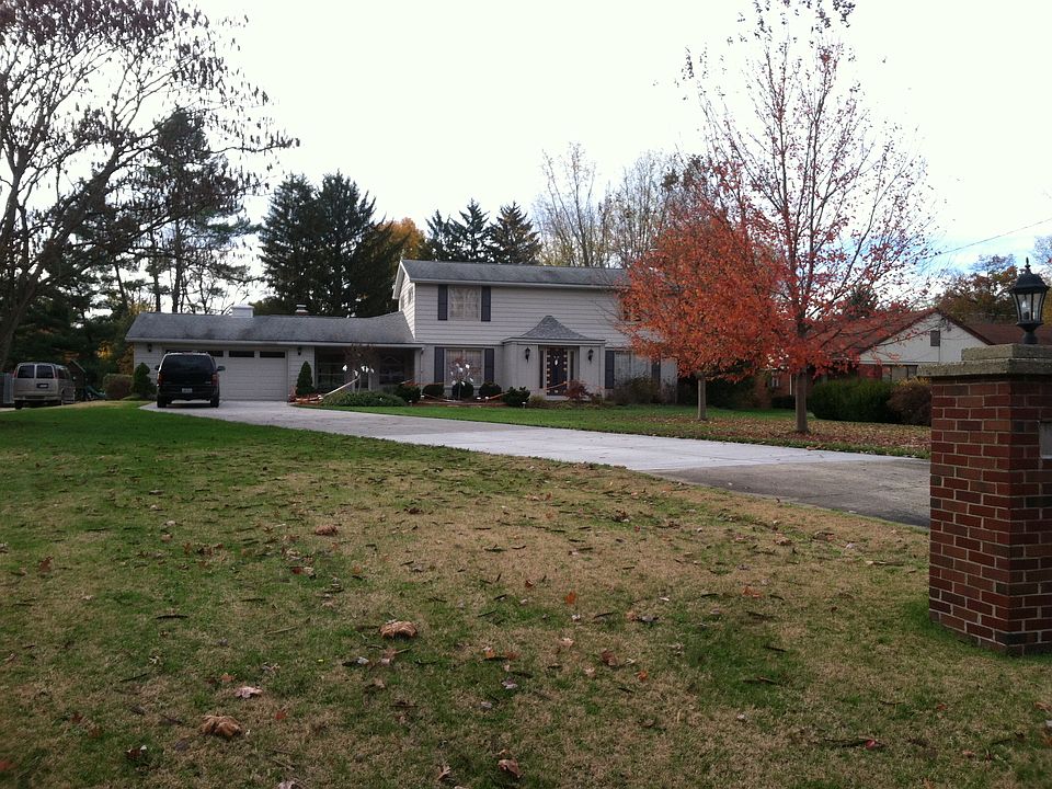 1st image of 105 Country Club Drive