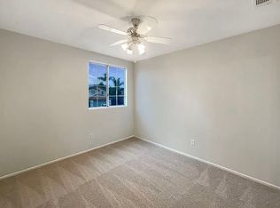 19722 Azure Field Dr, Newhall, CA 91321