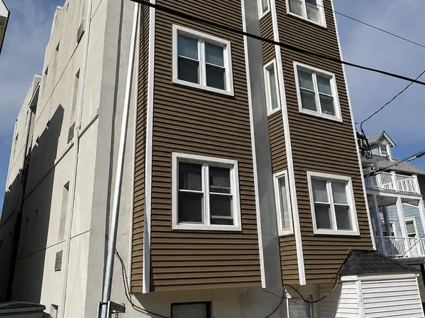 19 S Weymouth Ave, Ventnor, NJ 08406