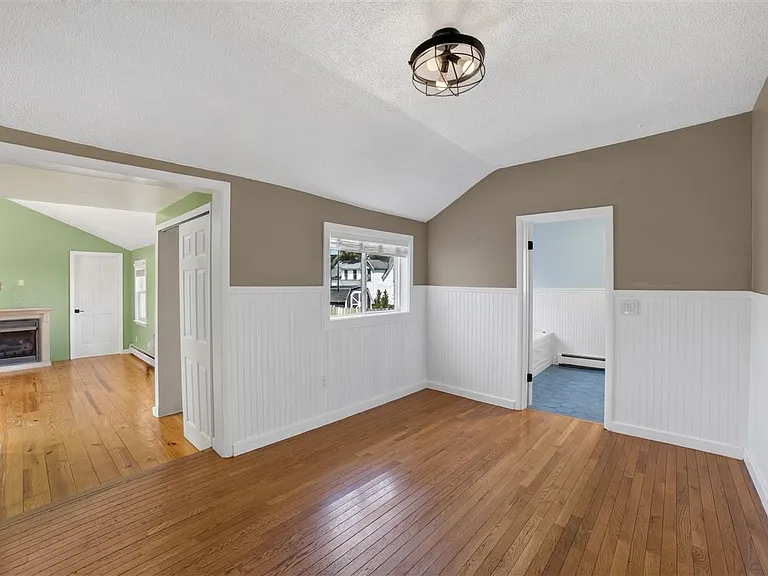 520 Wachtel Ave — Photo 8