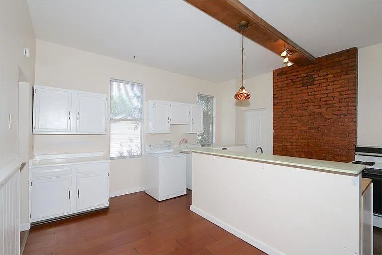 844 Philadelphia St #2 — Photo 4