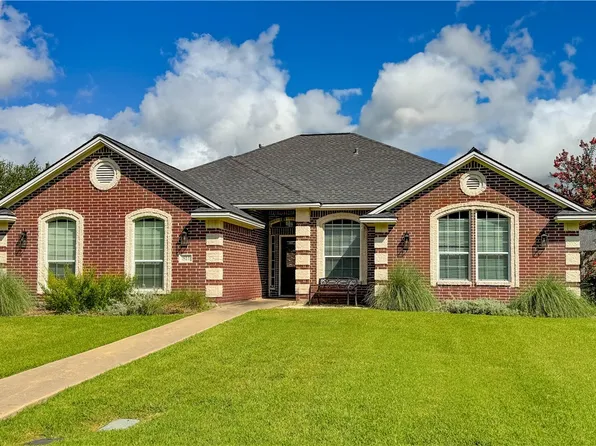 811 Woodson Dr, Caldwell, TX 77836