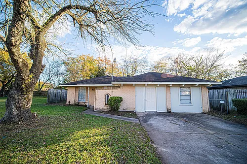 1327 Diplomat Way Photo 1