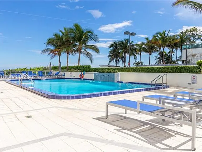 6917 Collins Ave #715 — Photo 33