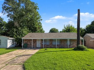 5427 Willow Glen Dr, Houston, TX 77033