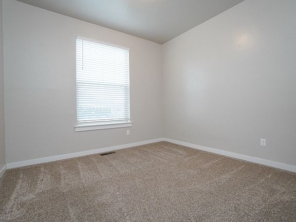 4th image of 1187 W Davenport St