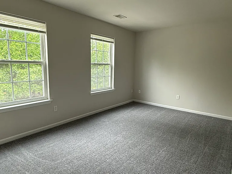 71 Jamestown Blvd — Photo 14
