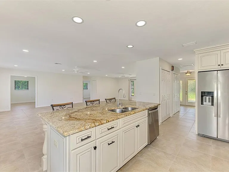 2340 Palmetto St — Photo 23