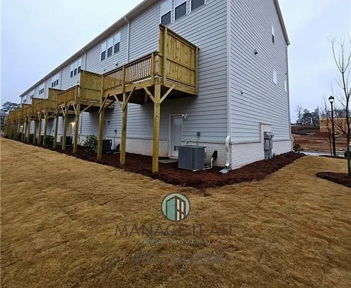 6162 Wayburn St — Photo 28