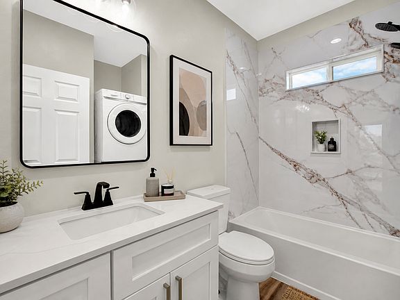 5th image of 1106 Tanglewood Dr #B