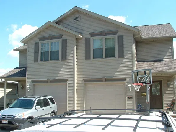 457 5th St NW, New Philadelphia, OH 44663