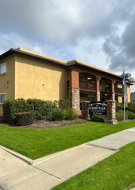 Summit Walk apartments