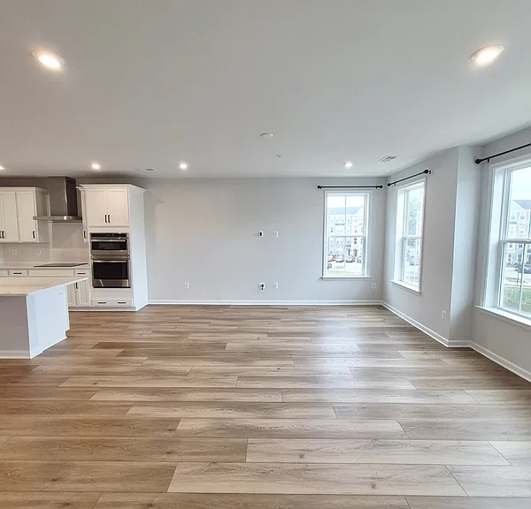648 Brookwood Glen Ter #B — Photo 21