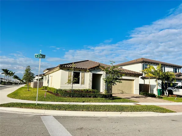 11885 SW 244th St, Homestead, FL 33032