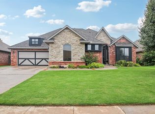 2517 SE 13th St, Moore, OK 73160