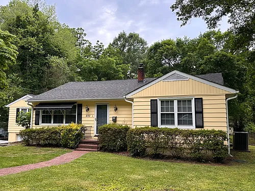 270 Crepe Myrtle Cir Photo 1