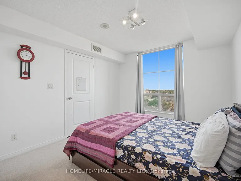 8 Rosebank Dr #8 — Photo 22