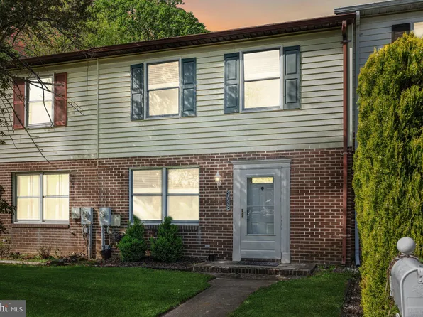 2638 Pearwood Rd, Parkville, MD 21234