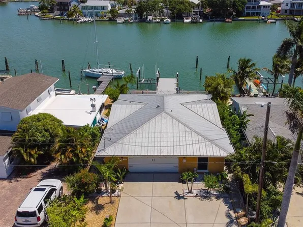 14043 E Parsley Dr, Madeira Beach, FL 33708