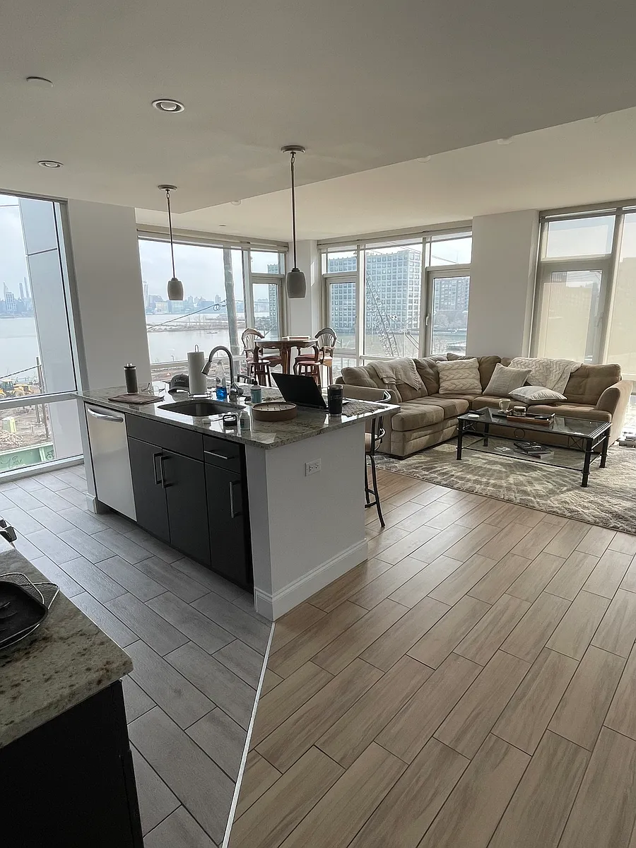Building Photo - 1701 Park Ave #506