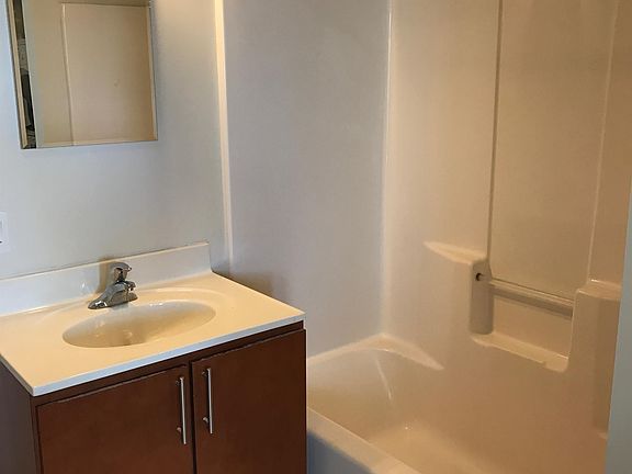 5th image of 129 N Washington Ave #703